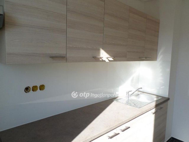 Eladó téglalakás, Tökölön 45.9 M Ft, 2 szobás