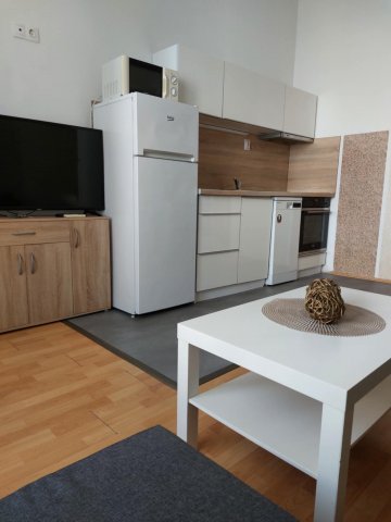 Kiadó téglalakás, albérlet, Debrecenben, Piac utcában, 2 szobás