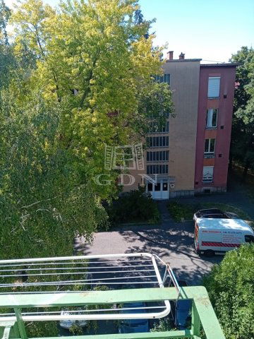Eladó téglalakás, Kaposváron 28.5 M Ft, 1+1 szobás