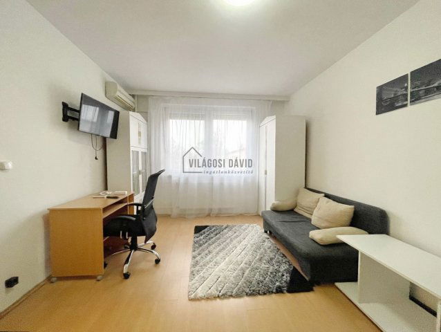 Kiadó panellakás, albérlet, Debrecenben 215 E Ft / hó, 2 szobás