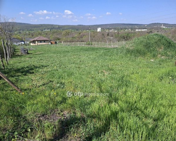 Eladó telek, Balatonfűzfőn 68 M Ft / költözzbe.hu