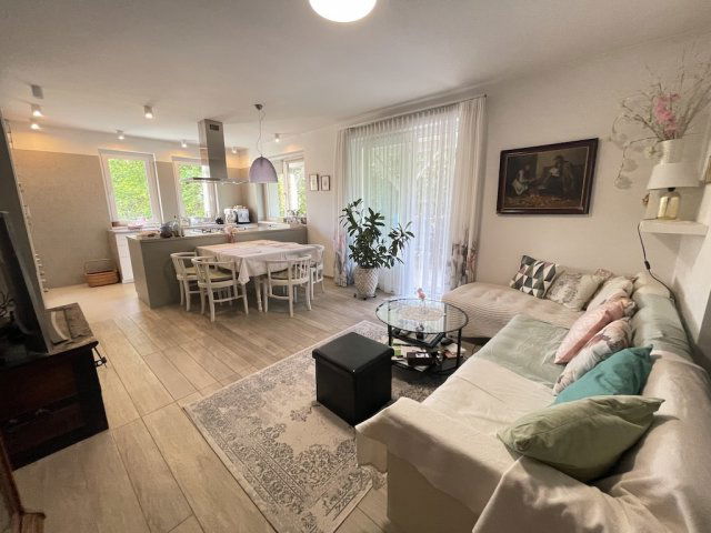 Eladó családi ház, Pakson 138 M Ft, 4 szobás