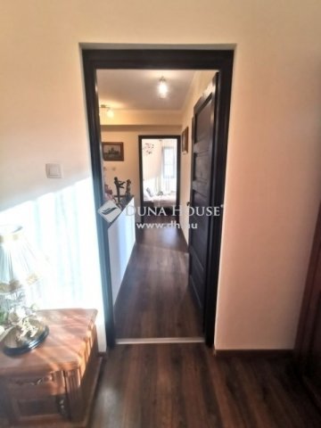 Eladó családi ház, Fóton 180 M Ft, 6 szobás