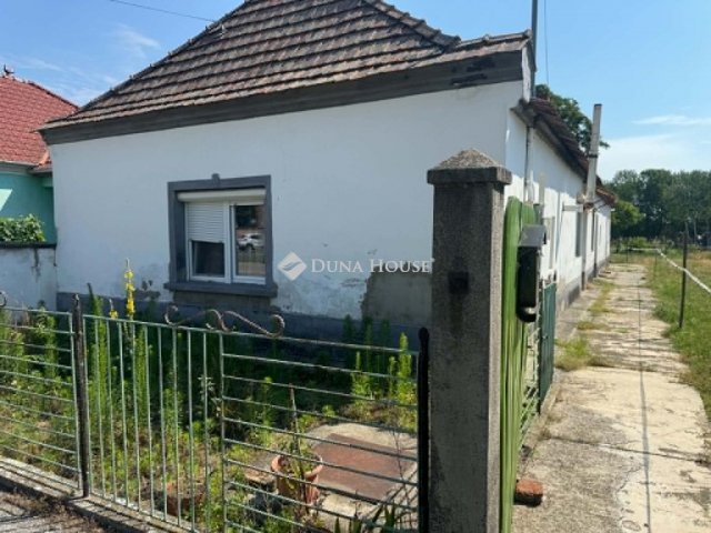 Eladó családi ház, Mórichidán 15.9 M Ft, 2 szobás