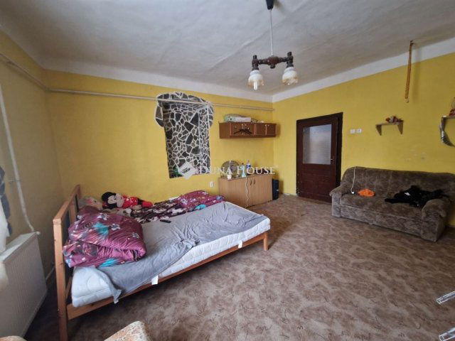 Eladó családi ház, Szászváron 9.99 M Ft, 2 szobás