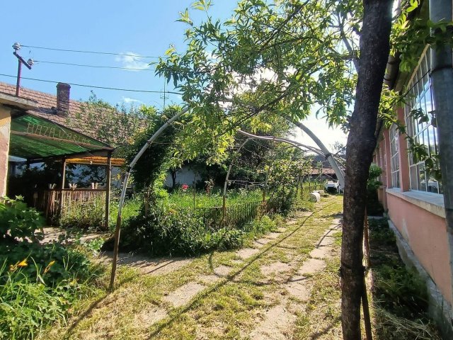 Eladó családi ház, Pusztaberkin 21.9 M Ft, 3 szobás