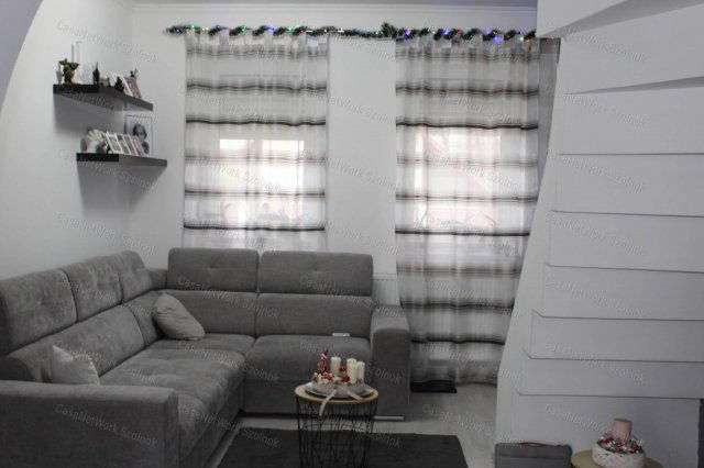 Eladó családi ház, Szolnokon 59.9 M Ft, 2 szobás