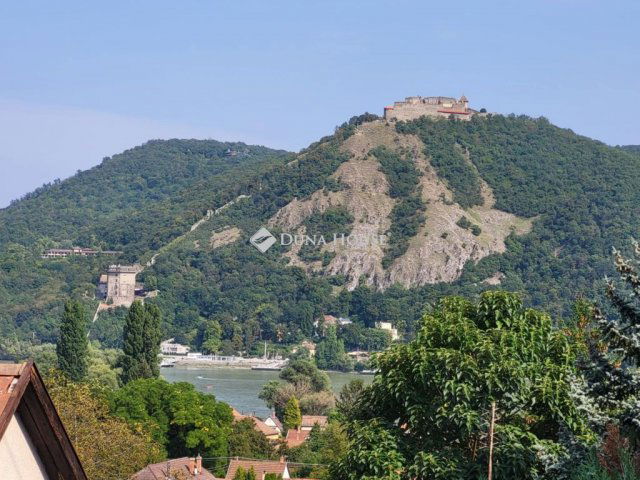 Eladó családi ház, Nagymaroson 24.9 M Ft, 1 szobás