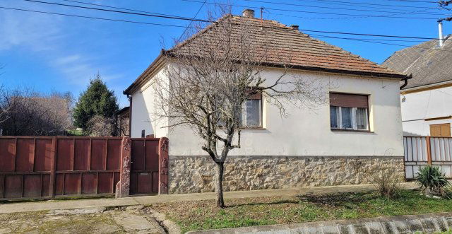 Eladó családi ház, Palotabozsokon 41.9 M Ft, 5+1 szobás