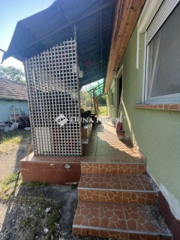 Eladó családi ház, Úrin 47.9 M Ft, 4 szobás