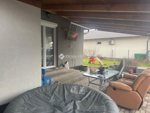 Eladó családi ház, Délegyházán 129.9 M Ft, 5 szobás