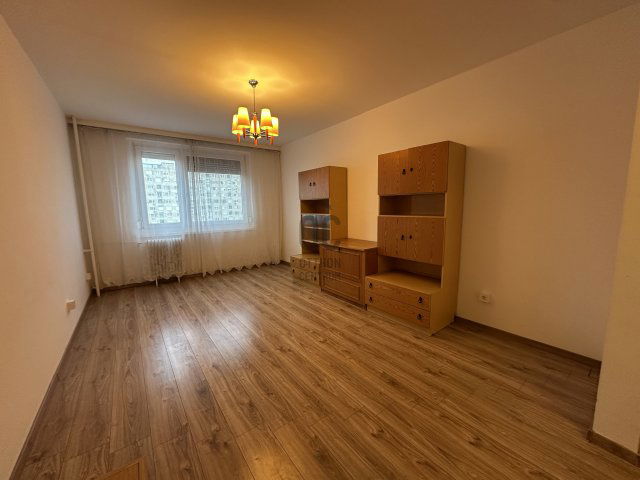 Eladó panellakás, Győrött 49.9 M Ft, 2 szobás