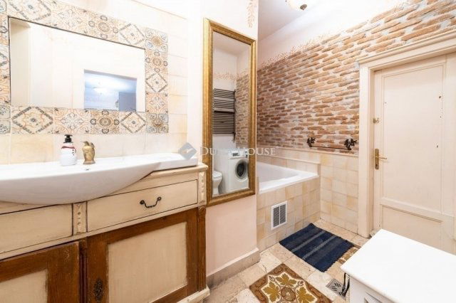 Eladó téglalakás, Budapesten, II. kerületben 199 M Ft, 4 szobás