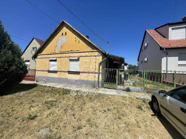 Eladó családi ház, Szigetcsépen 27.9 M Ft, 3 szobás