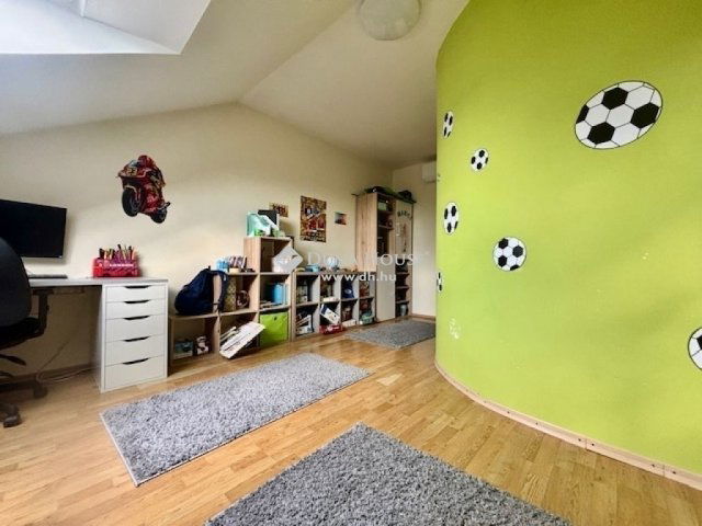 Eladó téglalakás, Budapesten, XVIII. kerületben 86.9 M Ft
