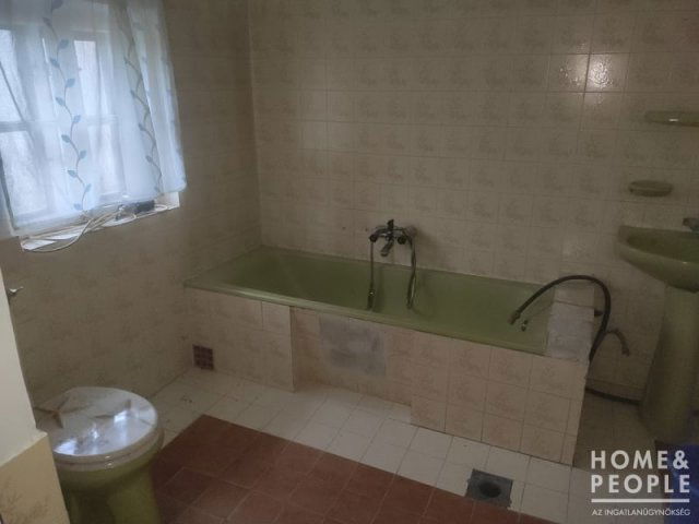 Eladó családi ház, Üllésen 14.99 M Ft, 4 szobás