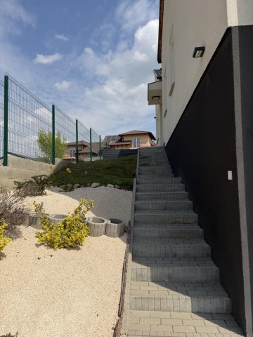 Eladó ikerház, Vértesszőlősön 126.9 M Ft, 2+2 szobás