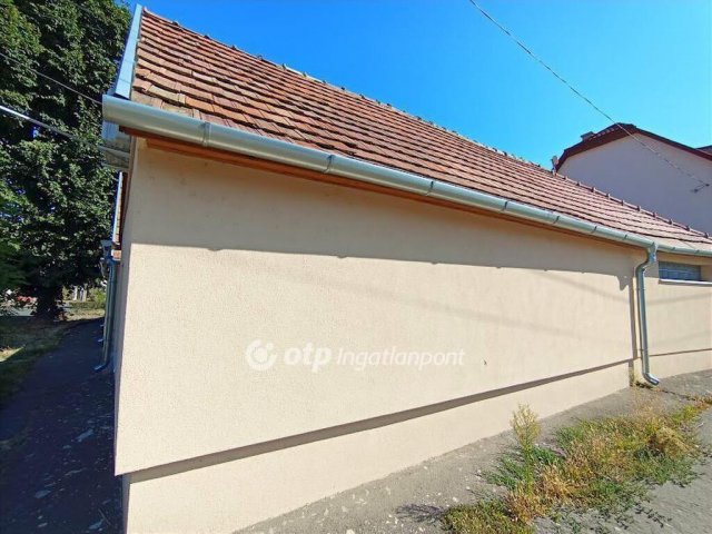 Eladó családi ház, Gyöngyösön 29.9 M Ft, 3+1 szobás