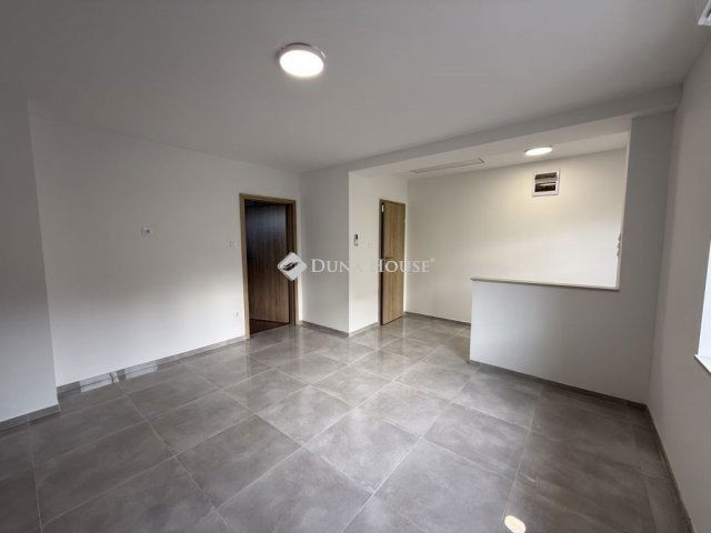 Eladó téglalakás, Tokodon 45.9 M Ft, 2 szobás