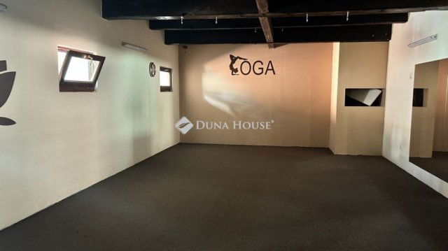 Eladó családi ház, Kőszegen 150 M Ft, 1 szobás