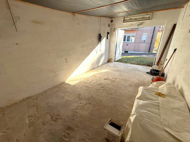 Eladó garázs, Pécsett 7.9 M Ft / költözzbe.hu