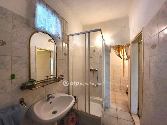 Eladó családi ház, Tengődön 33 M Ft, 4 szobás