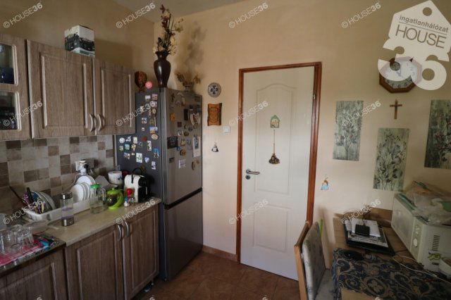 Eladó téglalakás, Kiskunfélegyházán 21.9 M Ft, 1 szobás