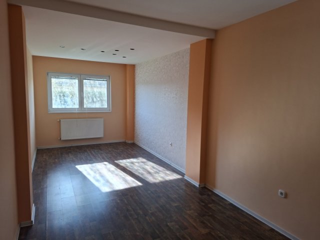 Kiadó téglalakás, albérlet, Kistarcsán, Vereckei utcában