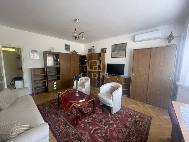 Kiadó téglalakás, albérlet, Szegeden 180 E Ft / hó, 1+1 szobás