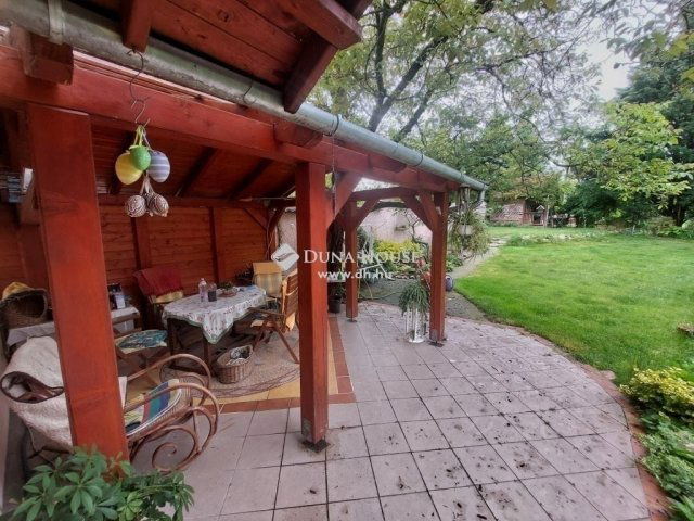 Eladó családi ház, Erdőkertesen 156.99 M Ft, 4+1 szobás