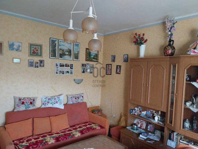 Eladó családi ház, Kisbéren 24.8 M Ft, 2 szobás