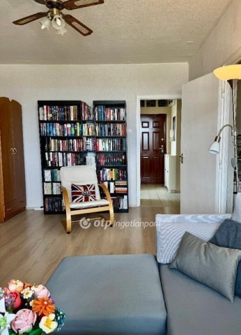 Eladó panellakás, Budapesten, XV. kerületben 63.5 M Ft, 2 szobás