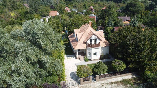 Eladó családi ház, Ráckevén 77 M Ft, 4+1 szobás