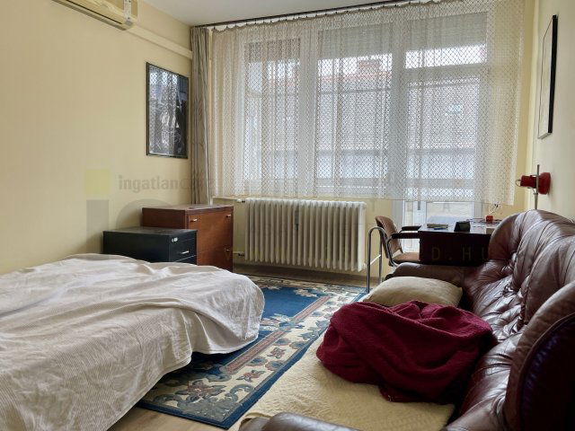 Eladó téglalakás, Szegeden, Kazinczy utcában 65.9 M Ft, 2 szobás