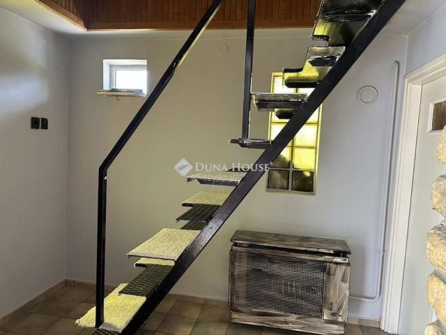 Eladó családi ház, Kecskeméten 41.9 M Ft, 5 szobás