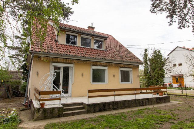 Kiadó családi ház, albérlet, Gödön 400 E Ft / hó, 4 szobás