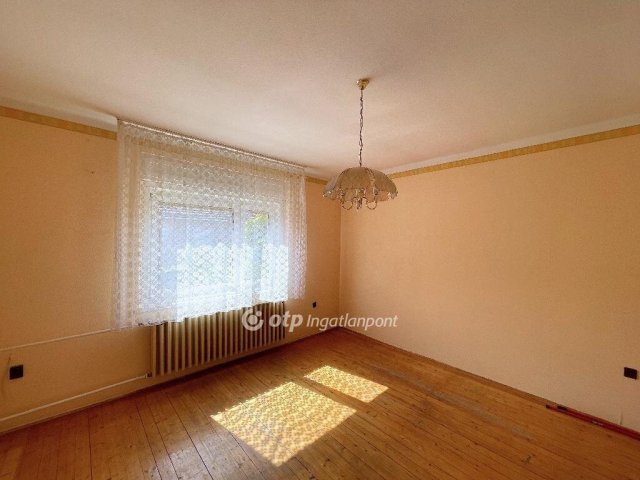 Eladó családi ház, Pilisvörösváron 86 M Ft, 3 szobás