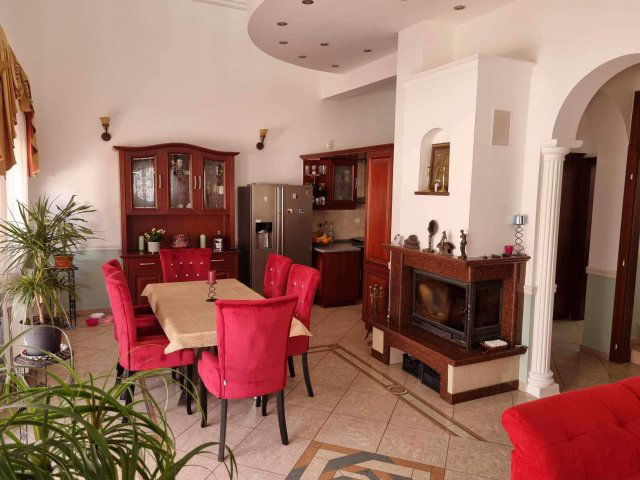 Eladó családi ház, Veszprémben, Gubacs utcában 159.9 M Ft