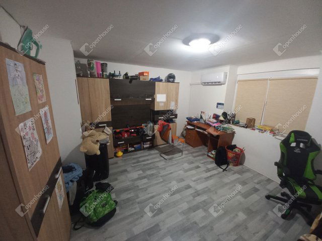 Eladó családi ház, Szászváron 9.8 M Ft, 2 szobás