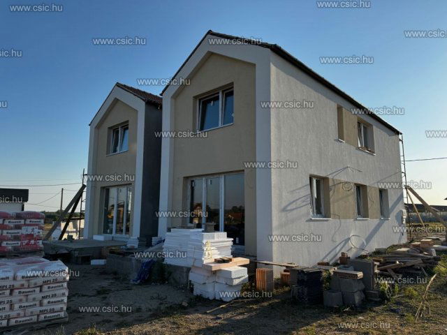Eladó ikerház, Vácrátóton 99.9 M Ft, 3+2 szobás