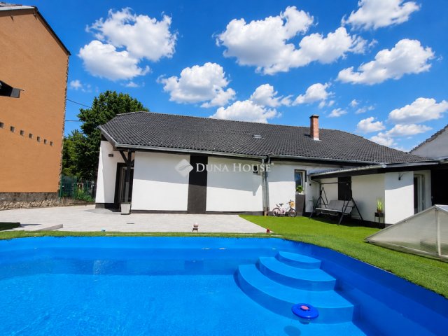 Eladó családi ház, Budapesten, XV. kerületben 134.9 M Ft