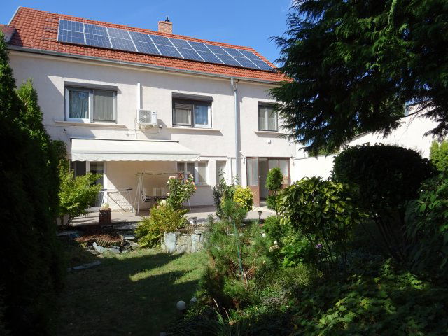 Eladó családi ház, Szombathelyen 89.9 M Ft, 4 szobás