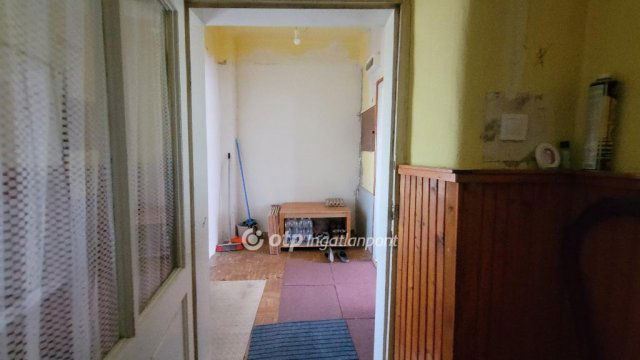 Eladó családi ház, Jászalsószentgyörgyon 16.5 M Ft, 2 szobás