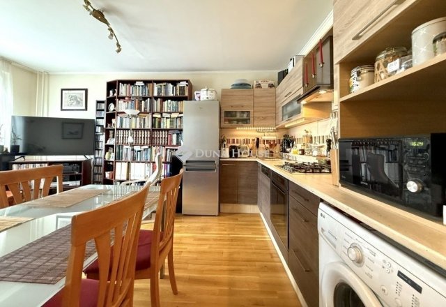 Eladó panellakás, Budapesten, XXII. kerületben 74.1 M Ft