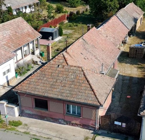 Eladó családi ház, Romhányon 28 M Ft, 3 szobás