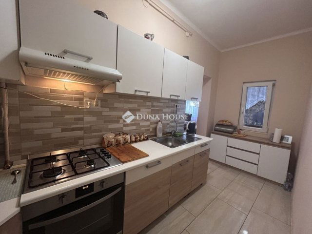 Eladó családi ház, Baján 51 M Ft, 4 szobás