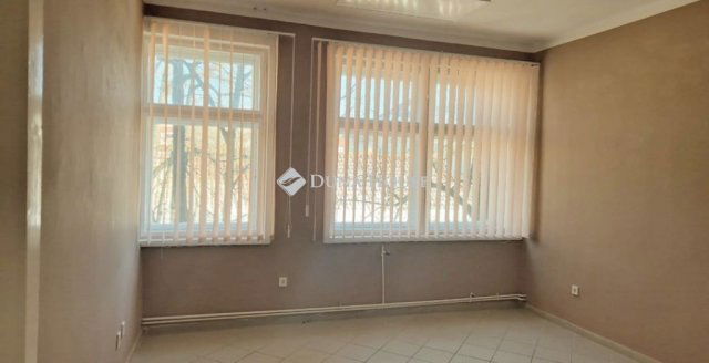 Eladó üzlethelyiség, Kaposváron 8.4 M Ft / költözzbe.hu