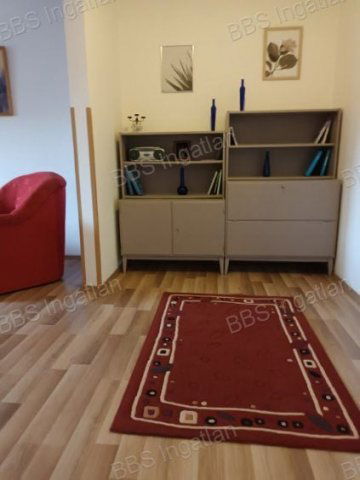 Eladó panellakás, Veszprémben 43.9 M Ft, 2 szobás