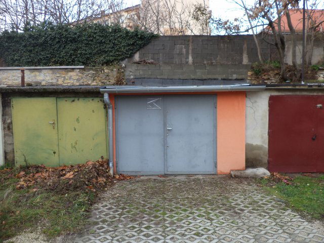 Eladó garázs, Várpalotán 6.7 M Ft / költözzbe.hu