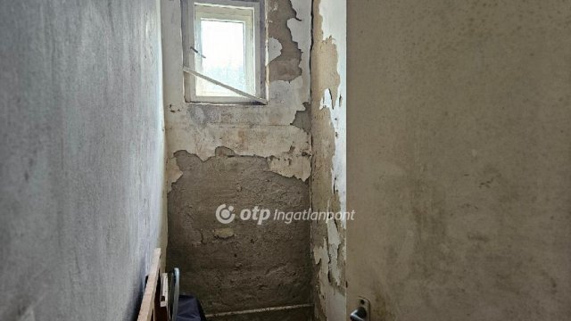 Eladó családi ház, Felsőpakonyban 84.9 M Ft, 3+2 szobás